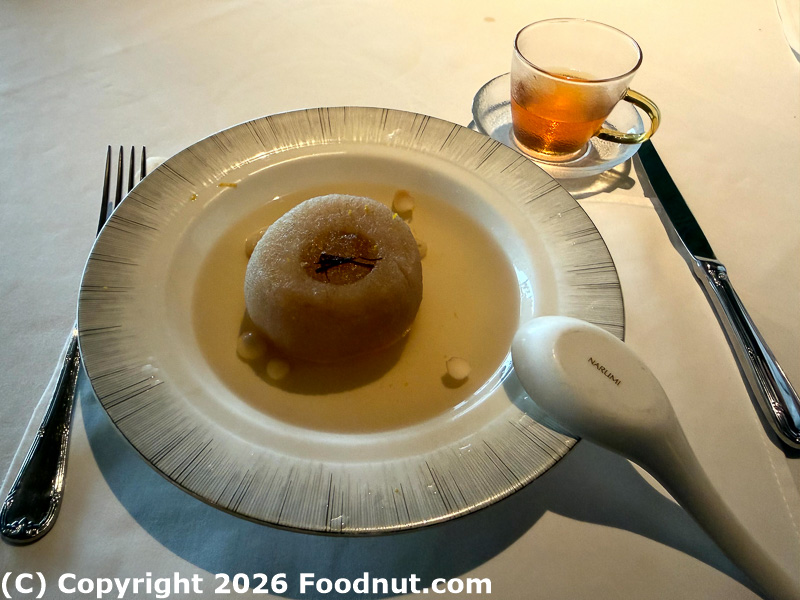 Lai Ching Heen double boiled pear soup